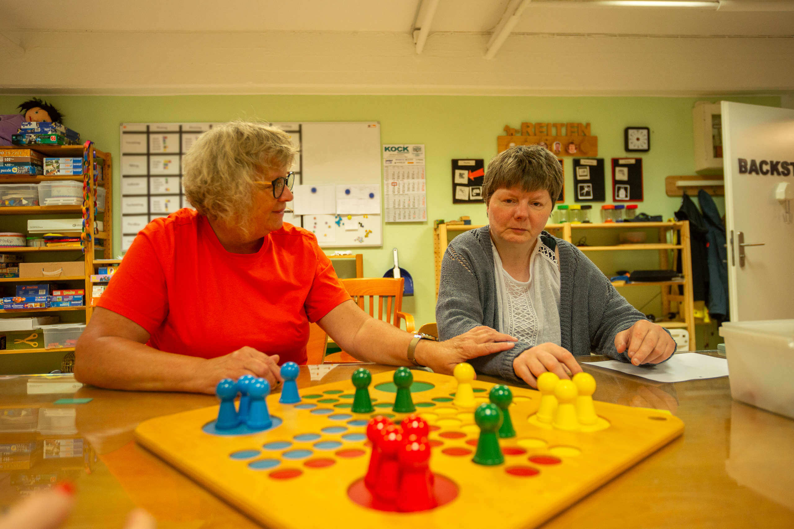 Gemeinsam Spiele spielen.